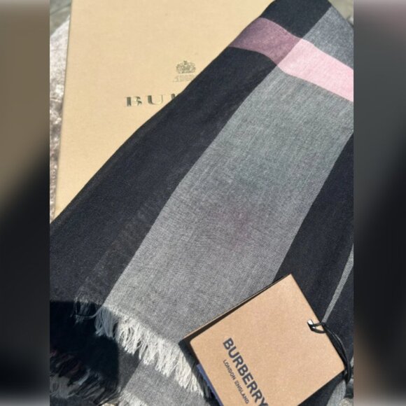 Burberry Dark Trench Relax Mega Check Square Scarf - Picture 1 of 2
